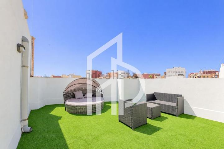 Chalet adosado en Pelayo. Terraza